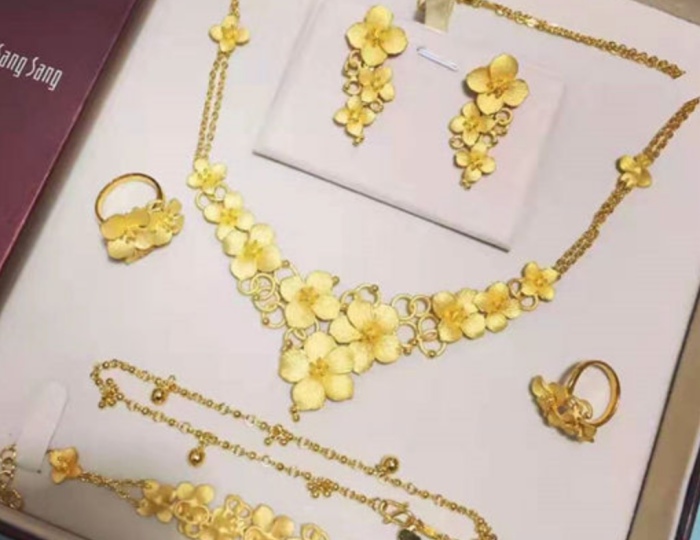 传统手工艺与现代潮流的完美融合——三金首饰业的发展趋势